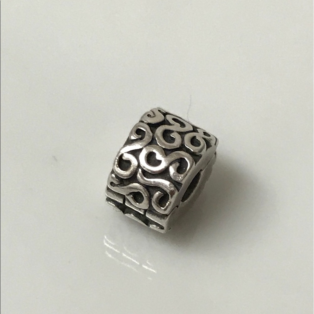 Pandora swirl clip charm